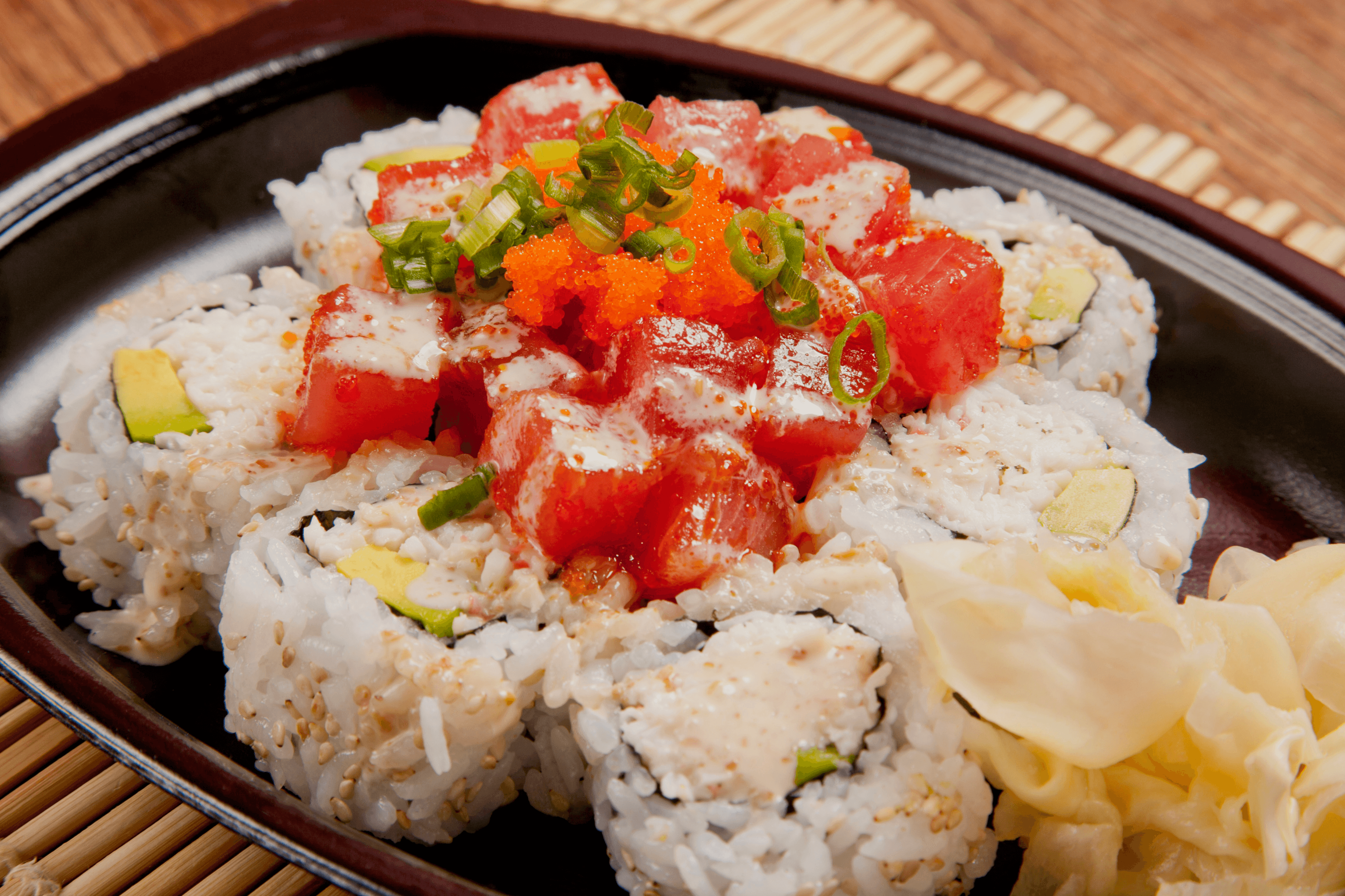 Poké with fresh toppings